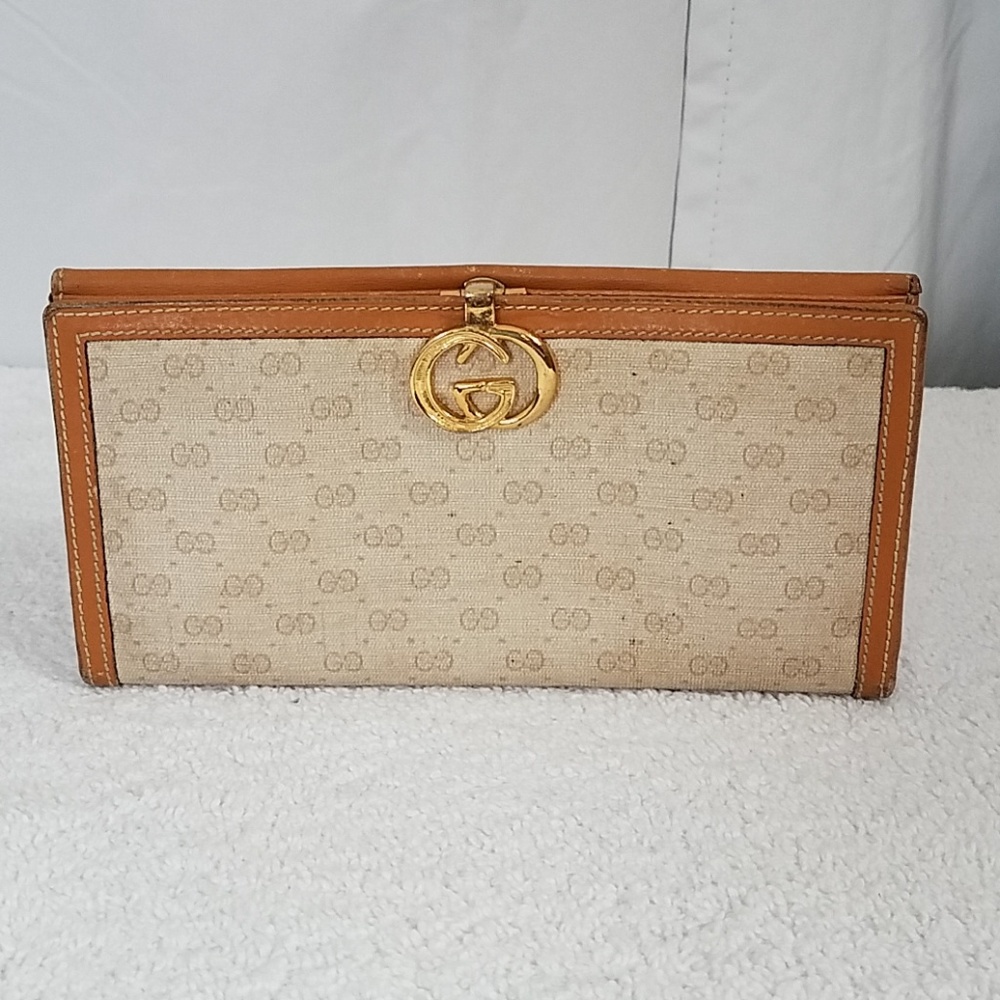 Authentic Vintage Gucci  cash, check holder